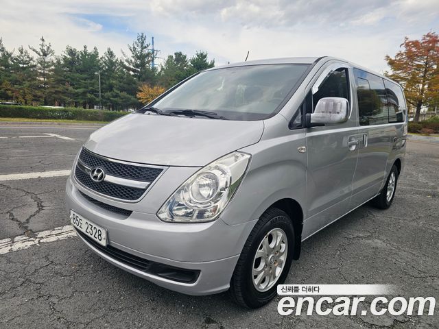 Hyundai Starex 2010 — photo 2