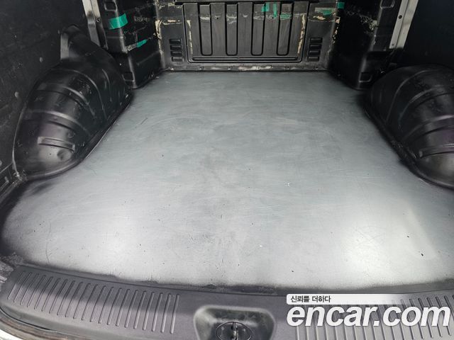 Hyundai Starex 2010 — photo 8