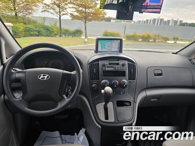 Hyundai Starex 2010 — photo 15