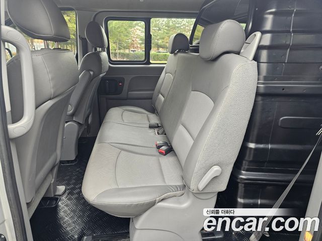 Hyundai Starex 2010 — photo 16