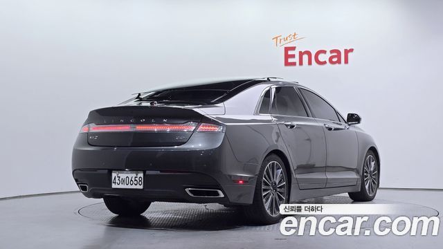 Lincoln MKZ 2016 — photo 2