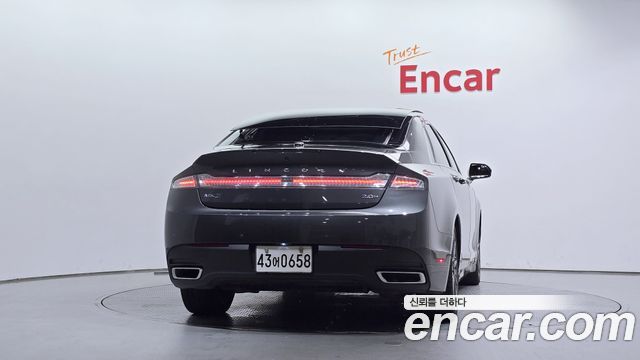Lincoln MKZ 2016 — photo 4