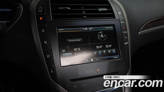 Lincoln MKZ 2016 — photo 9