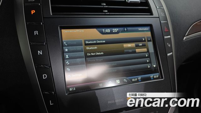 Lincoln MKZ 2016 — photo 15