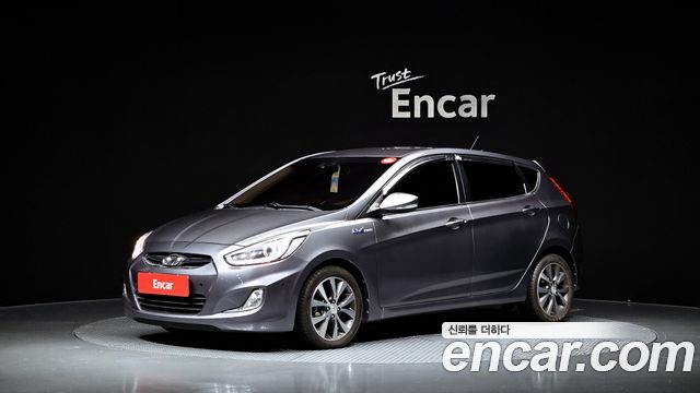 Hyundai Accent 2015 — photo 1