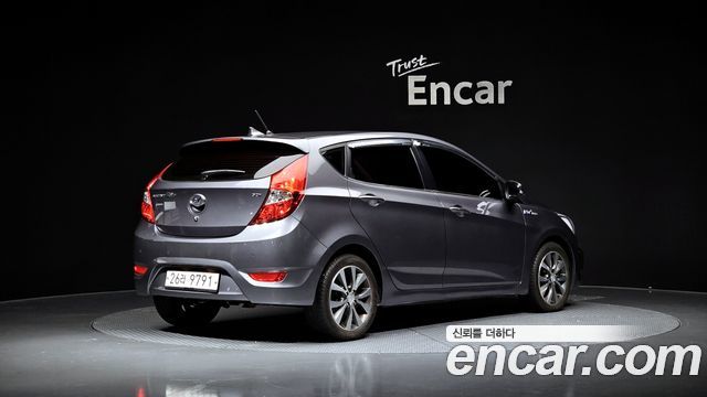 Hyundai Accent 2015 — photo 2