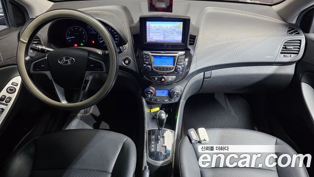 Hyundai Accent 2015 — photo 10