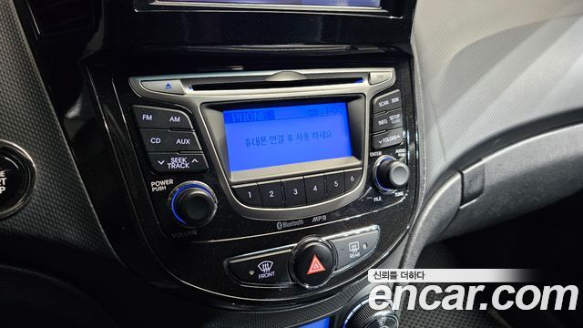 Hyundai Accent 2015 — photo 22