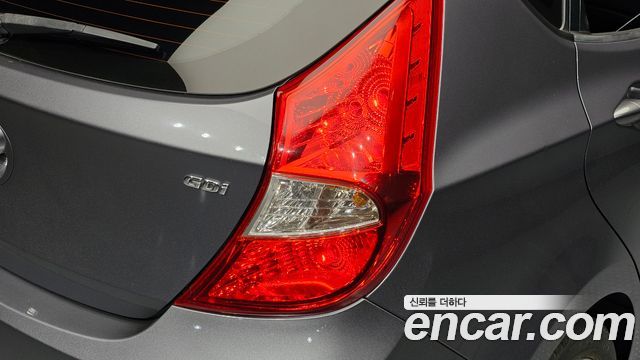 Hyundai Accent 2015 — photo 9
