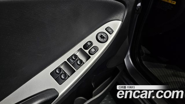 Hyundai Accent 2015 — photo 27