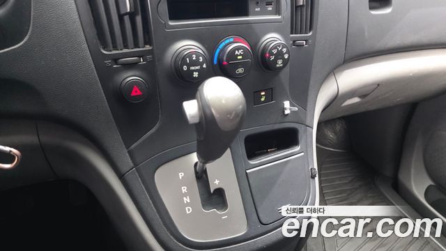 Hyundai Starex 2011 — photo 9