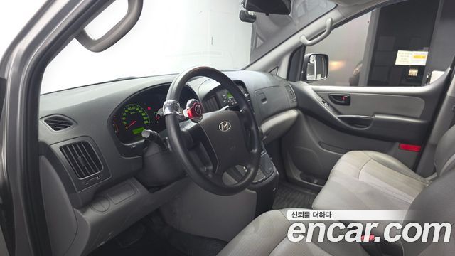 Hyundai Starex 2011 — photo 14