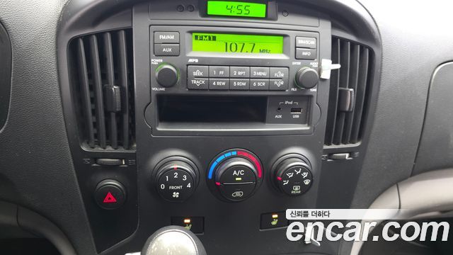 Hyundai Starex 2011 — photo 17
