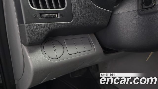 Hyundai Starex 2011 — photo 19