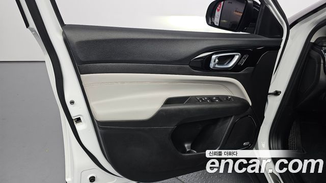 Jeep Compass 2022 — photo 14