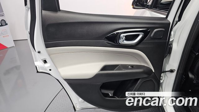 Jeep Compass 2022 — photo 15