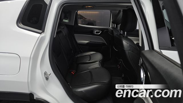 Jeep Compass 2022 — photo 16
