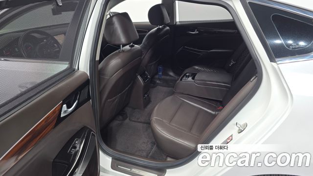 Kia K7 2017 — photo 18