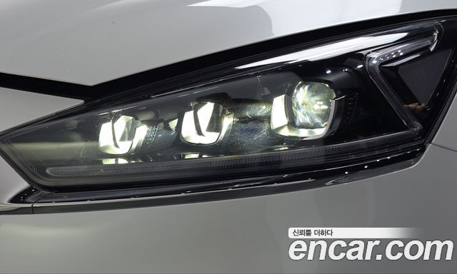 Kia K7 2017 — photo 8