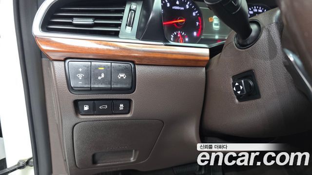 Kia K7 2017 — photo 27