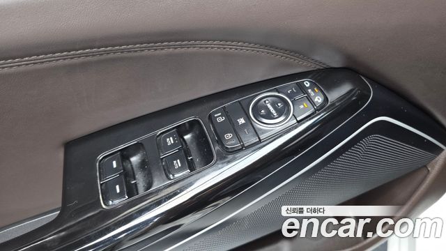 Kia K7 2017 — photo 30