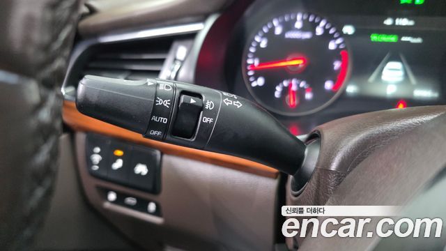 Kia K7 2017 — photo 33