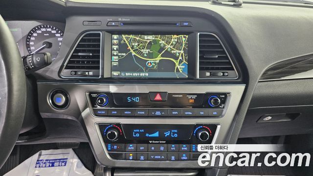 Hyundai Sonata 2017 — photo 16