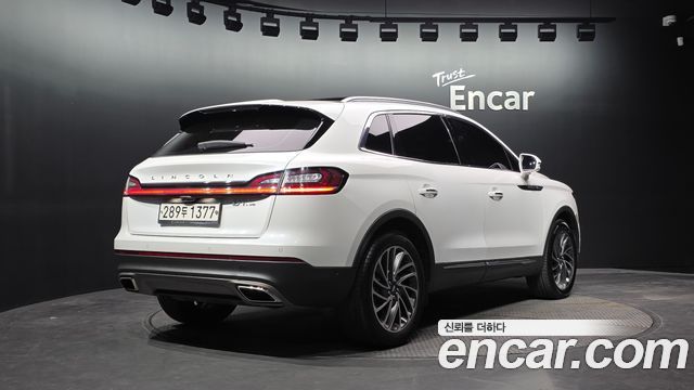 Lincoln Nautilus 2020 — photo 2