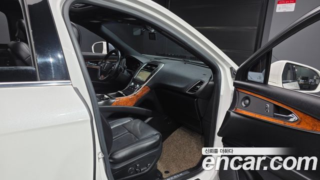 Lincoln Nautilus 2020 — photo 17