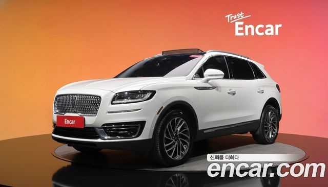 Lincoln Nautilus 2020 — photo 1