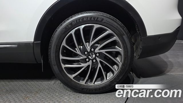 Lincoln Nautilus 2020 — photo 7