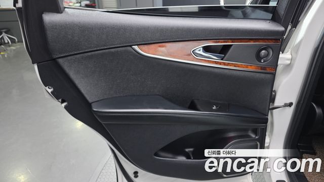 Lincoln Nautilus 2020 — photo 15