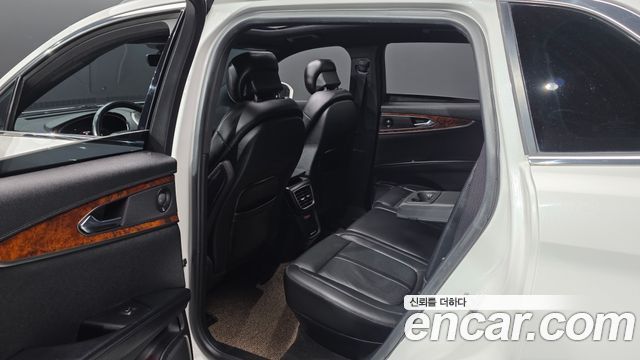 Lincoln Nautilus 2020 — photo 16