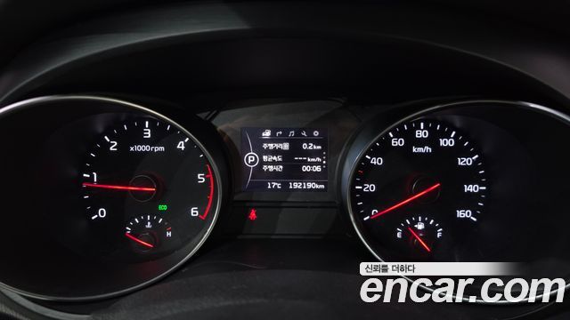 Kia Canival 2015 — photo 11