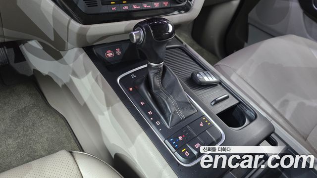 Kia Canival 2015 — photo 12