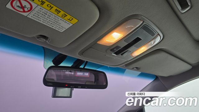 Kia Canival 2015 — photo 21
