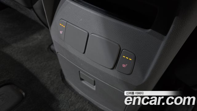Kia Canival 2015 — photo 24