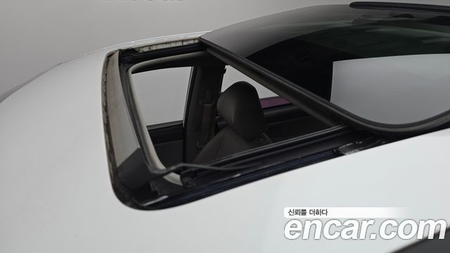 Kia Canival 2015 — photo 25