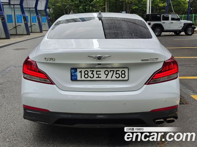 Genesis G70 2019 — photo 3