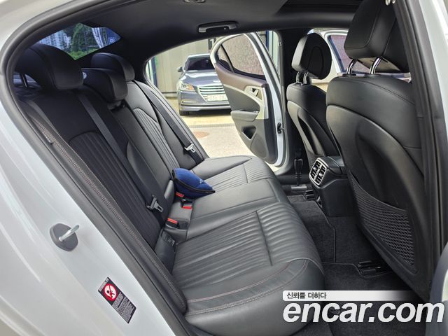 Genesis G70 2019 — photo 13
