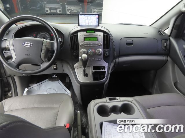 Hyundai Starex 2013 — photo 8
