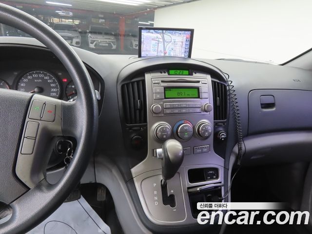 Hyundai Starex 2013 — photo 11