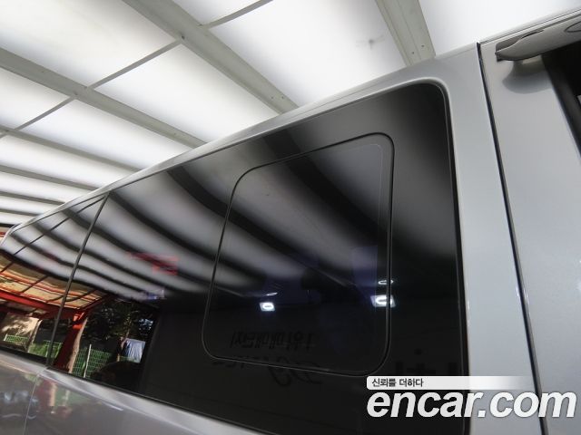 Hyundai Starex 2013 — photo 17