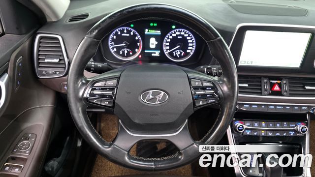 Hyundai Grandeur 2017 — photo 20