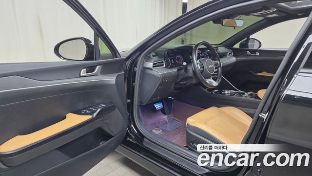 Kia K5 2022 — photo 13