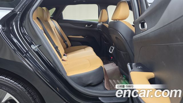 Kia K5 2022 — photo 17