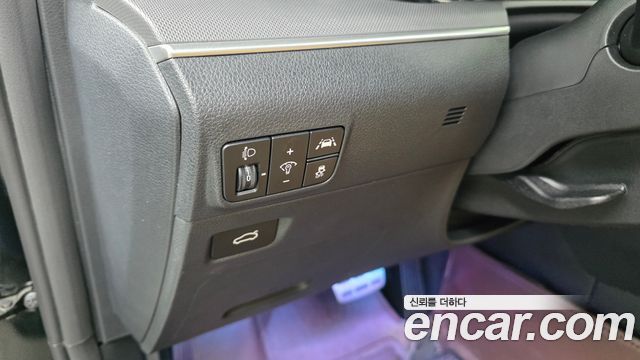 Kia K5 2022 — photo 24