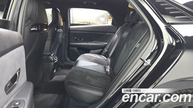 Hyundai AVANTE 2024 — photo 18