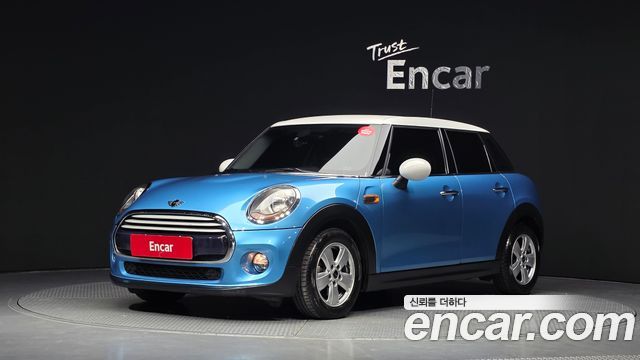 Mini Cooper 2015 — photo 1