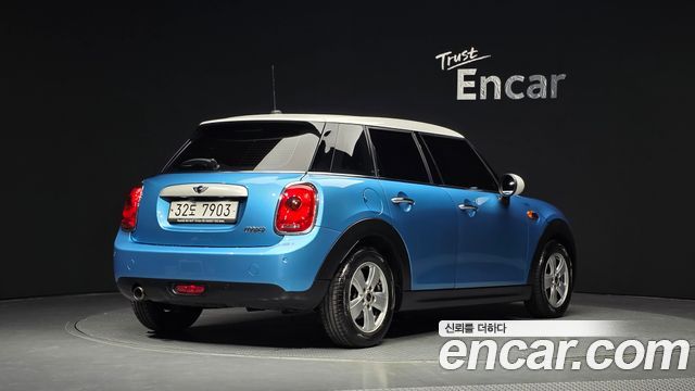 Mini Cooper 2015 — photo 2